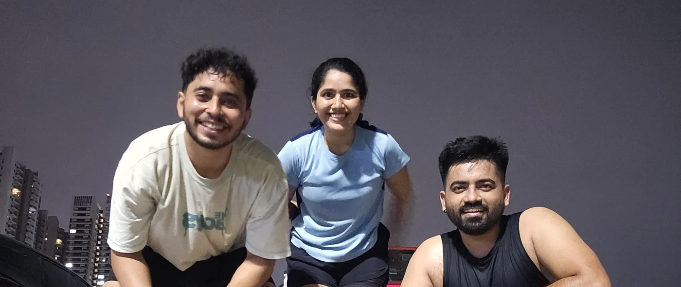 The M³RC crew crouched together after an evening run